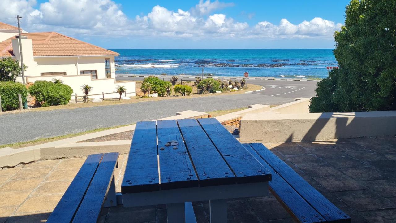 Walkerbay Accommodation Gansbaai Eksteriør billede